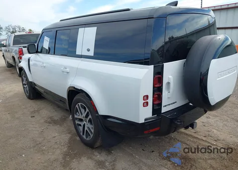 2024 Land Rover Defender 130 P400 X-Dynamic Se z USA, uszkodzony, nr VIN SALE2FEU5R2331536